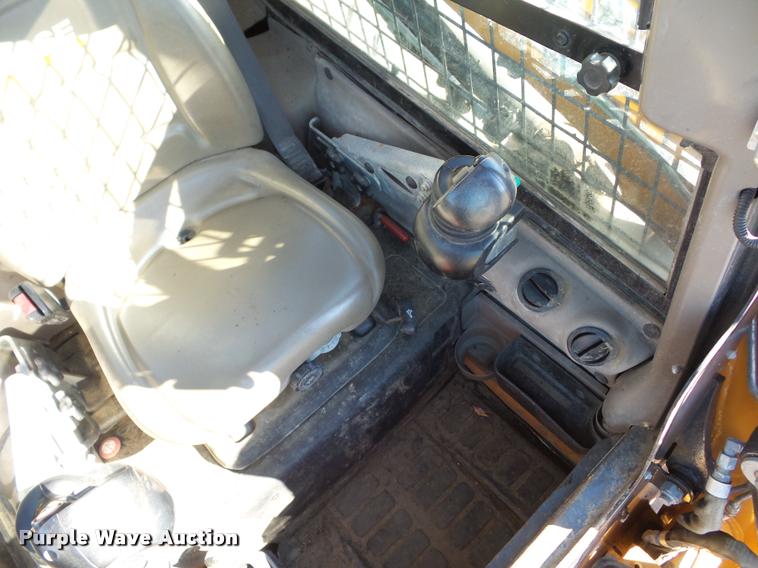 image for item J1616 2011 Case SV250 skid steer