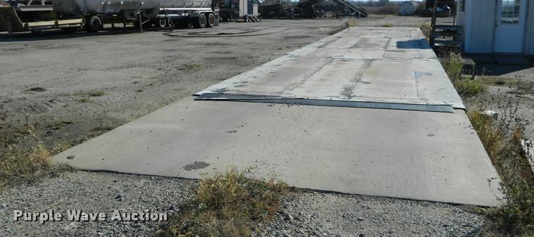 image for item J5027 Cardinal 210 scale