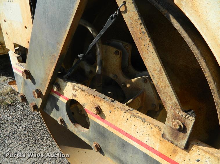 image for item J5063 2000 Ingersoll Rand DD110HF double drum vibratory roller