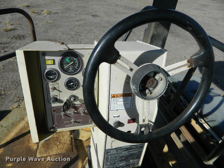 image for item J5063 2000 Ingersoll Rand DD110HF double drum vibratory roller