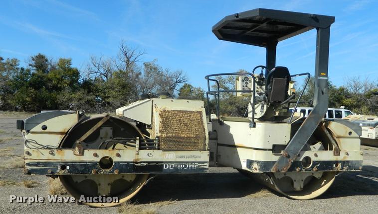 image for item J5067 2001 Ingersoll Rand DD110HF double drum vibratory roller