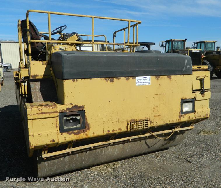 image for item J5071 1996 Caterpillar CB634 double drum vibratory roller