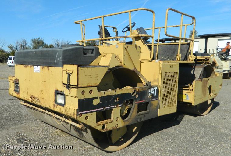 image for item J5071 1996 Caterpillar CB634 double drum vibratory roller