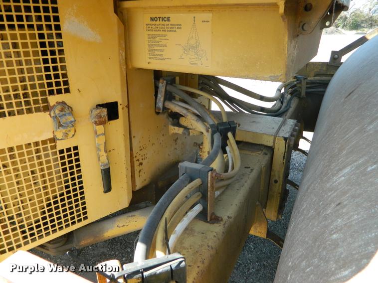 image for item J5071 1996 Caterpillar CB634 double drum vibratory roller