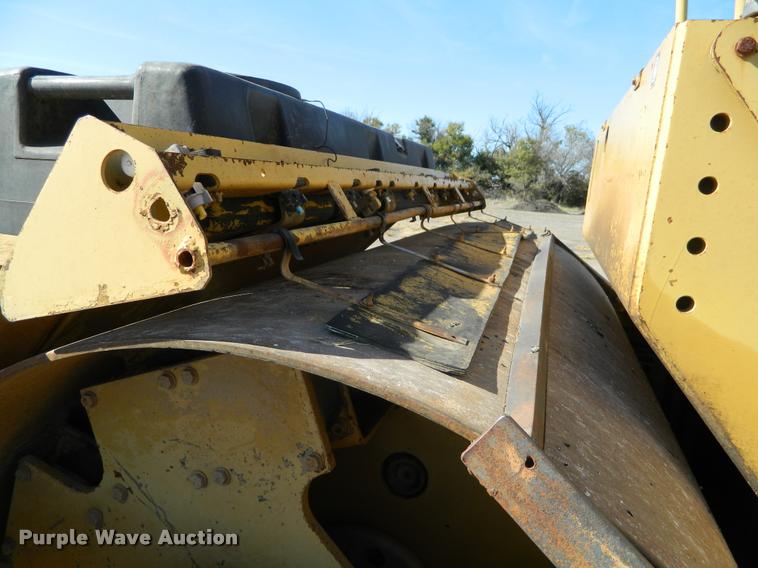 image for item J5071 1996 Caterpillar CB634 double drum vibratory roller