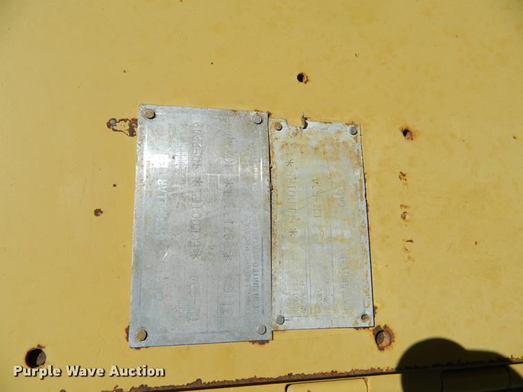 image for item J5071 1996 Caterpillar CB634 double drum vibratory roller