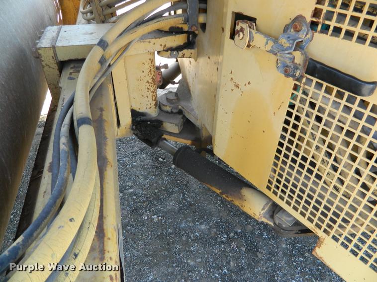 image for item J5071 1996 Caterpillar CB634 double drum vibratory roller