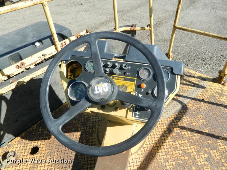 image for item J5071 1996 Caterpillar CB634 double drum vibratory roller