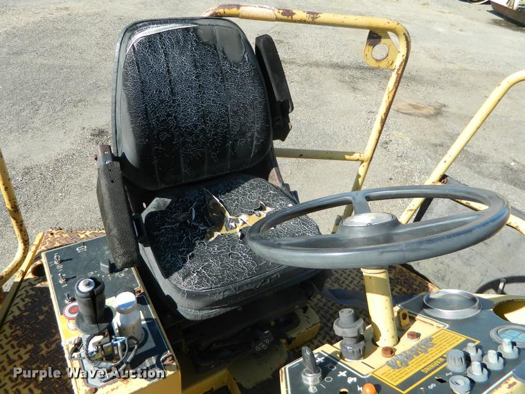 image for item J5071 1996 Caterpillar CB634 double drum vibratory roller