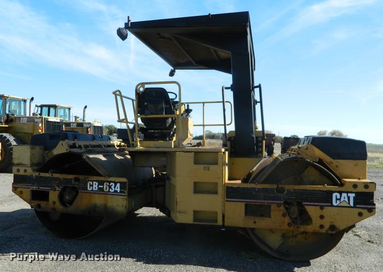 image for item J5072 1996 Caterpillar CB634 double drum vibratory roller