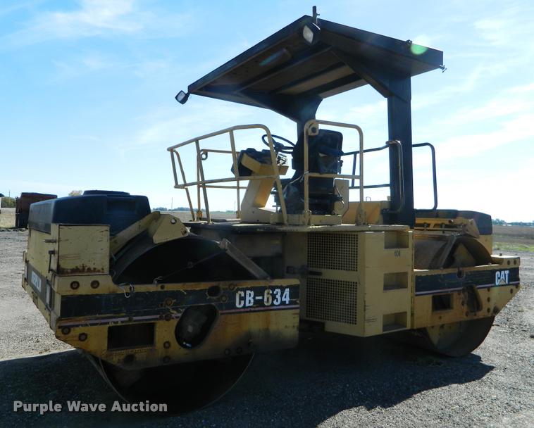 image for item J5072 1996 Caterpillar CB634 double drum vibratory roller