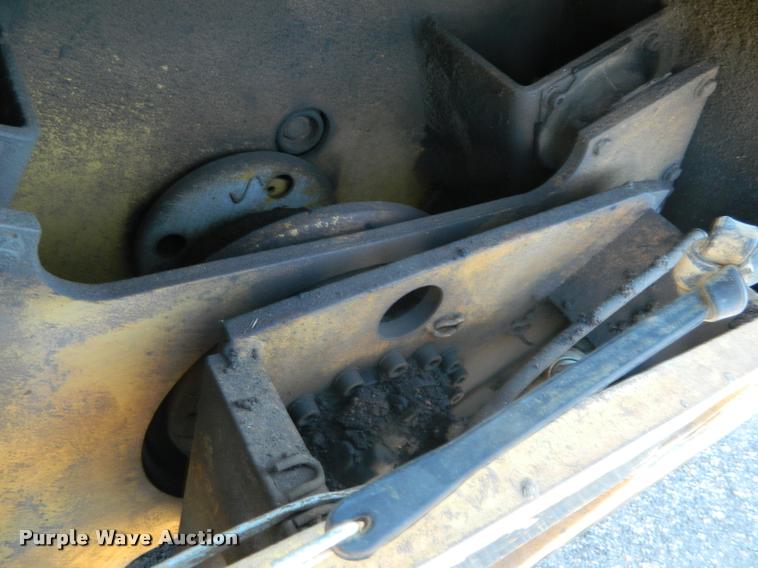 image for item J5072 1996 Caterpillar CB634 double drum vibratory roller