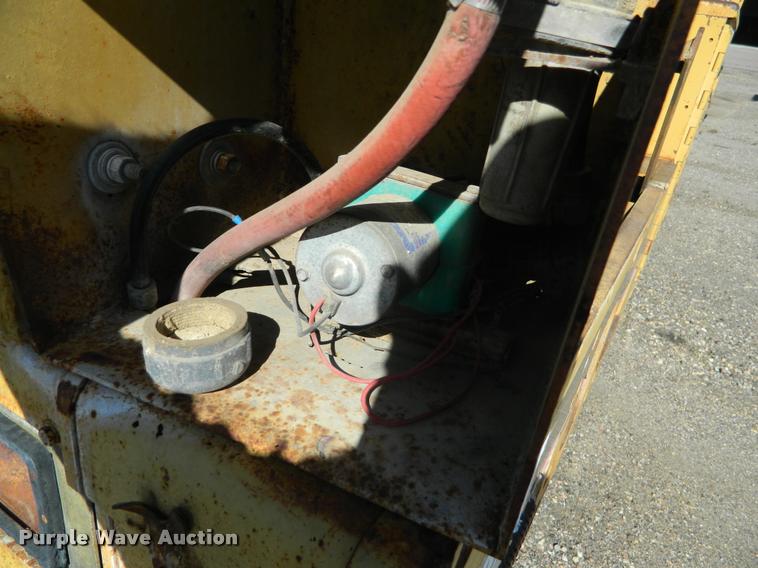 image for item J5072 1996 Caterpillar CB634 double drum vibratory roller