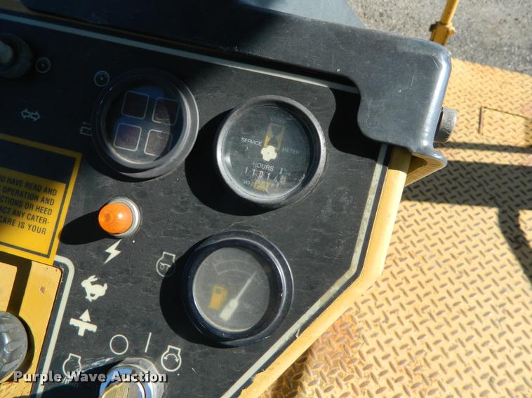 image for item J5072 1996 Caterpillar CB634 double drum vibratory roller