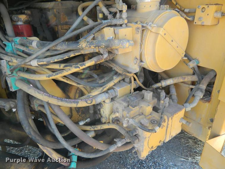 image for item J5072 1996 Caterpillar CB634 double drum vibratory roller