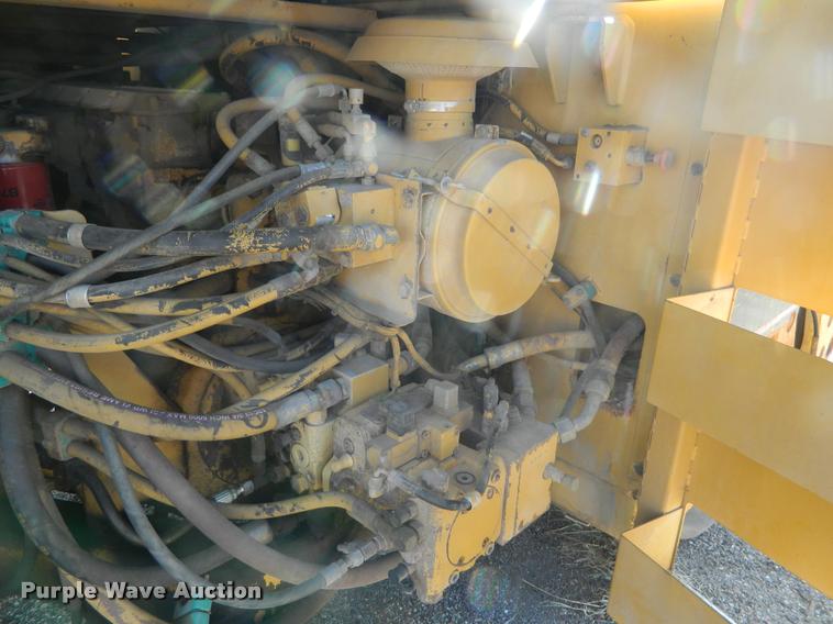 image for item J5072 1996 Caterpillar CB634 double drum vibratory roller