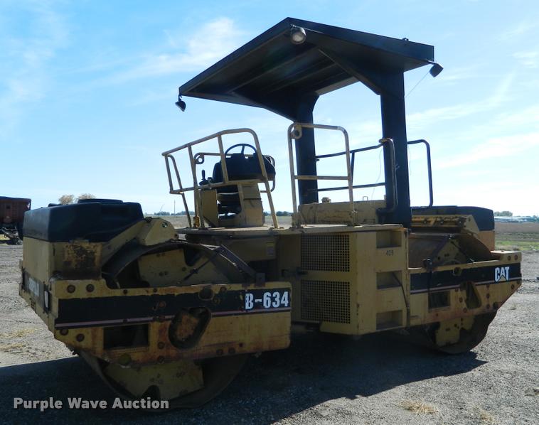 image for item J5073 1996 Caterpillar CB634 double drum vibratory roller