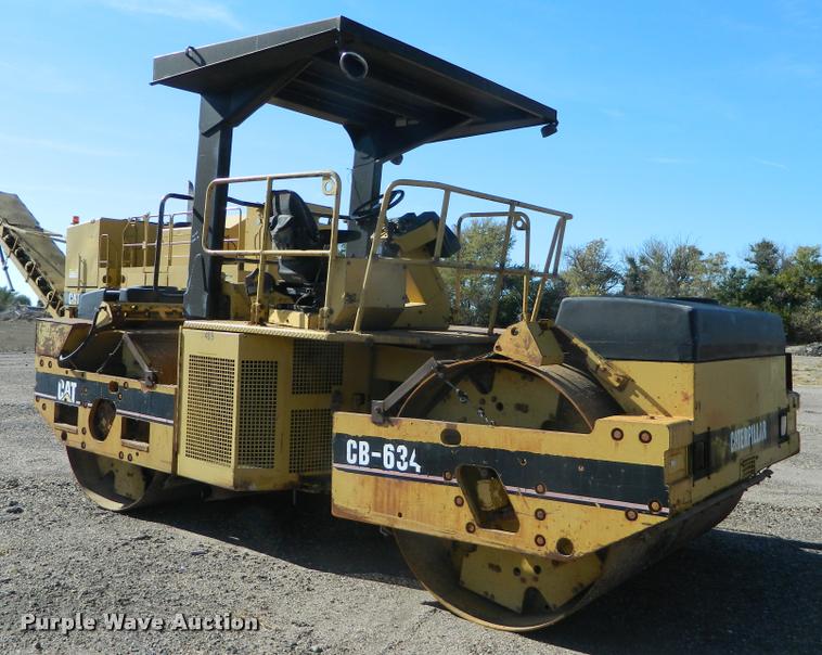 image for item J5073 1996 Caterpillar CB634 double drum vibratory roller