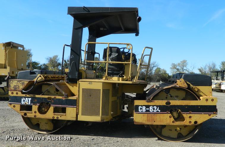 image for item J5073 1996 Caterpillar CB634 double drum vibratory roller