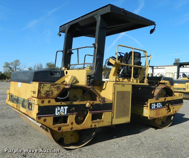 image for item J5073 1996 Caterpillar CB634 double drum vibratory roller