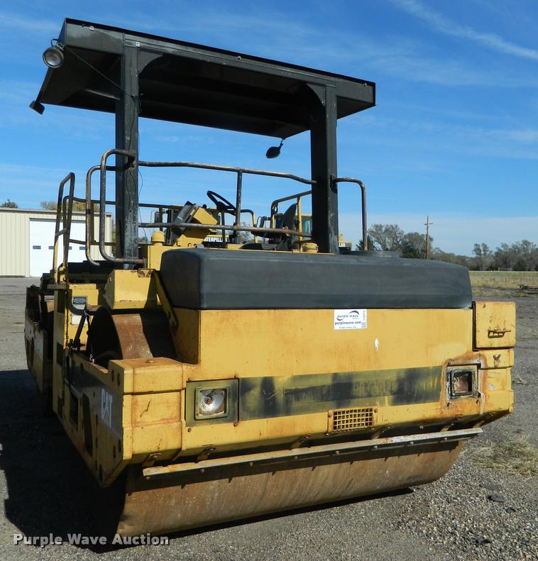 image for item J5073 1996 Caterpillar CB634 double drum vibratory roller