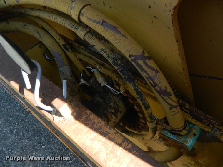 image for item J5073 1996 Caterpillar CB634 double drum vibratory roller