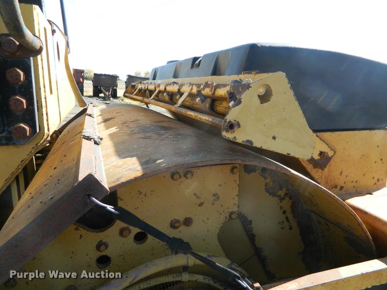 image for item J5073 1996 Caterpillar CB634 double drum vibratory roller
