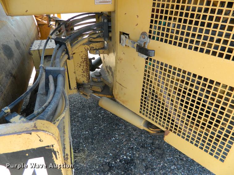 image for item J5073 1996 Caterpillar CB634 double drum vibratory roller