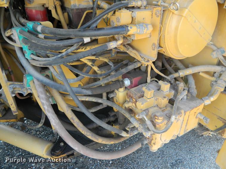 image for item J5073 1996 Caterpillar CB634 double drum vibratory roller