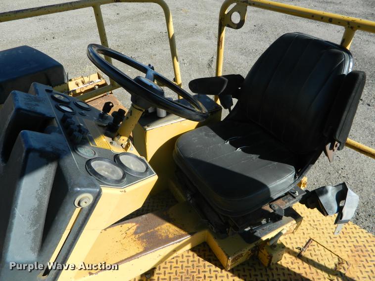 image for item J5073 1996 Caterpillar CB634 double drum vibratory roller