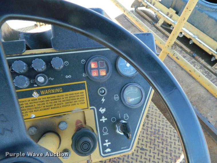 image for item J5073 1996 Caterpillar CB634 double drum vibratory roller