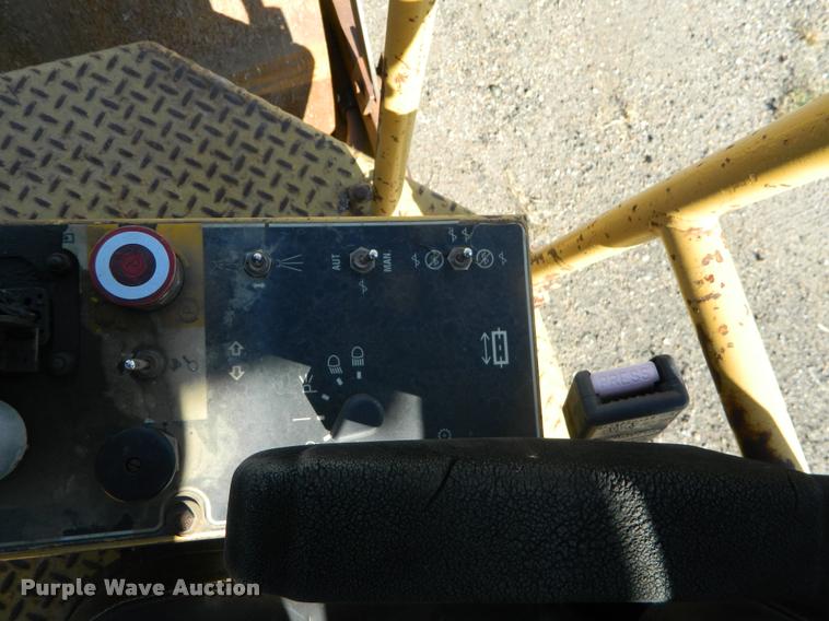 image for item J5073 1996 Caterpillar CB634 double drum vibratory roller