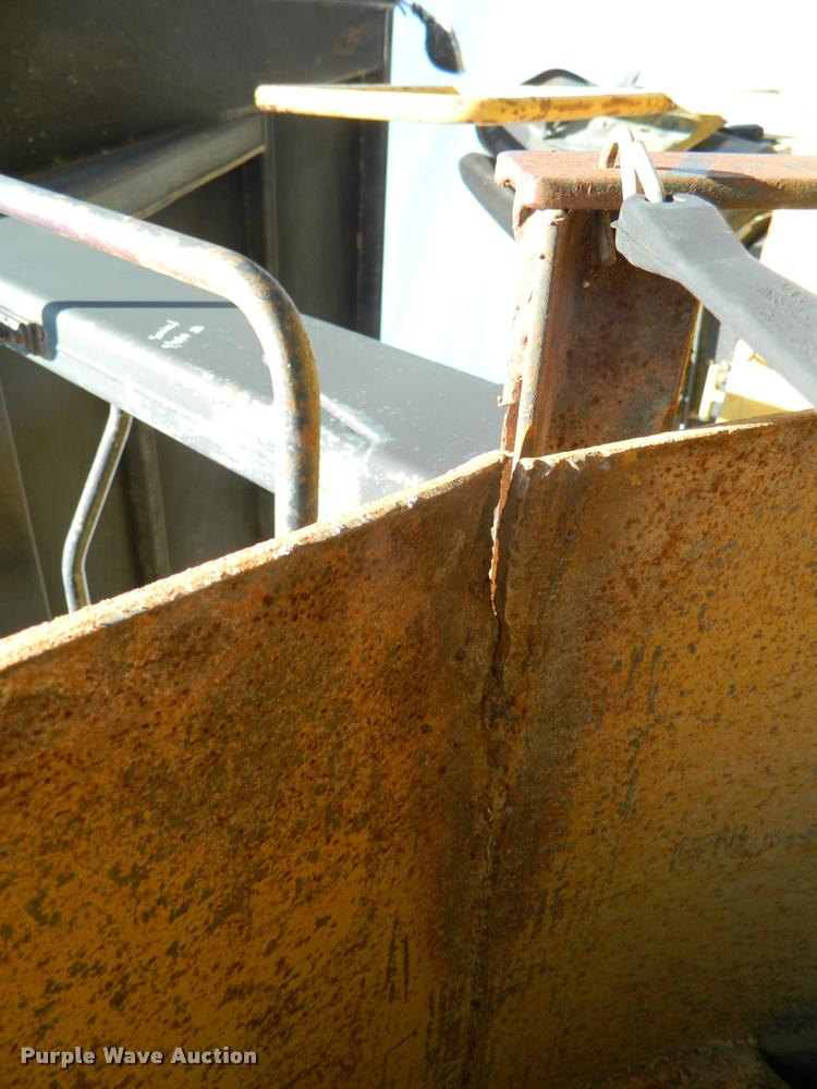 image for item J5073 1996 Caterpillar CB634 double drum vibratory roller