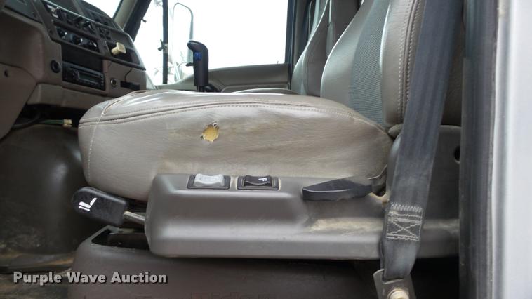 image for item J5729 2008 Sterling L9500 dump truck