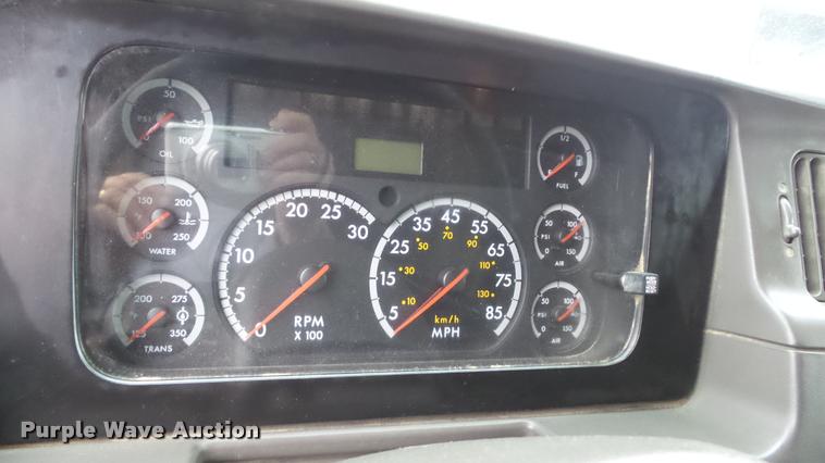 image for item J5729 2008 Sterling L9500 dump truck