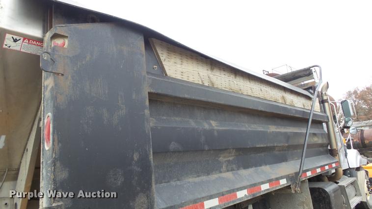 image for item J5729 2008 Sterling L9500 dump truck