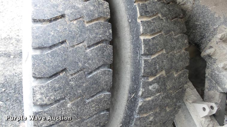 image for item J5729 2008 Sterling L9500 dump truck