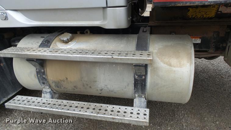 image for item J5729 2008 Sterling L9500 dump truck