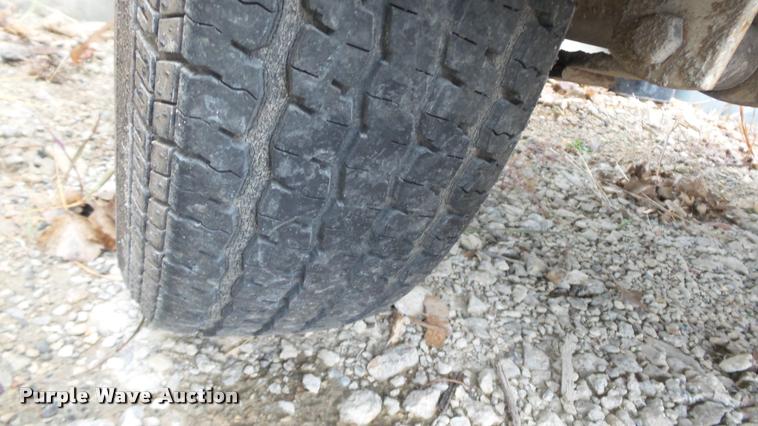 image for item J5736 1997 Night Buster Magnum 4000 light plant