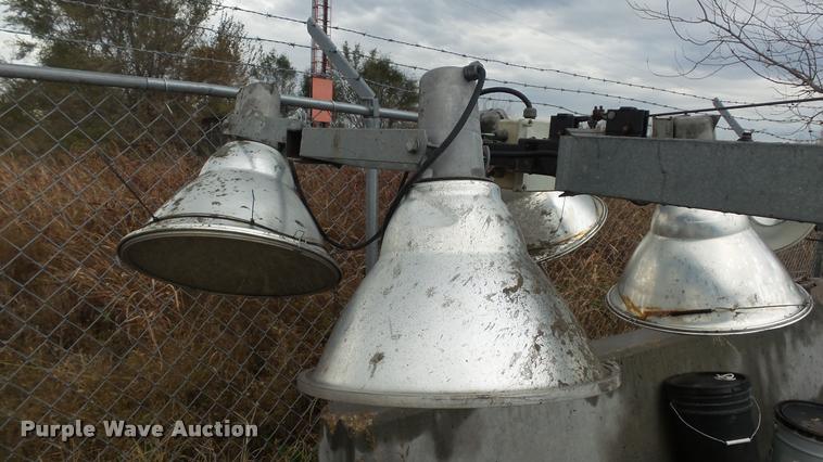 image for item J5736 1997 Night Buster Magnum 4000 light plant