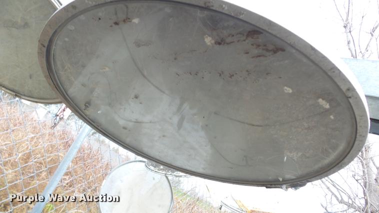 image for item J5736 1997 Night Buster Magnum 4000 light plant