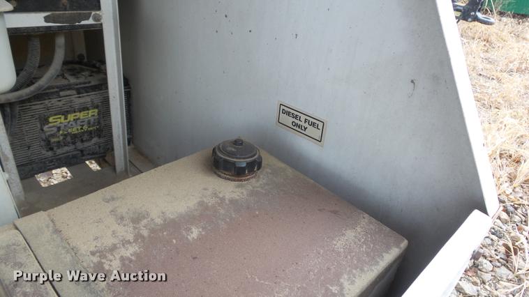 image for item J5736 1997 Night Buster Magnum 4000 light plant