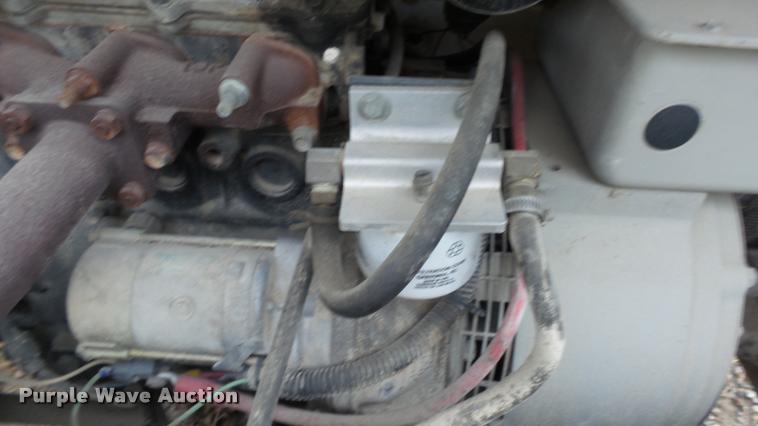 image for item J5736 1997 Night Buster Magnum 4000 light plant