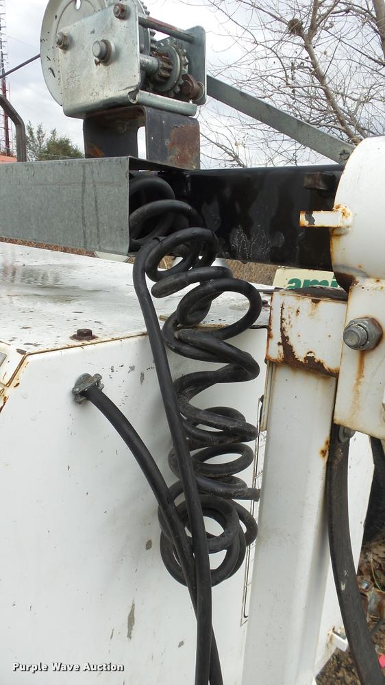 image for item J5736 1997 Night Buster Magnum 4000 light plant