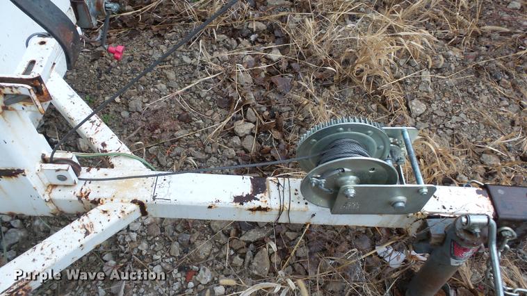 image for item J5736 1997 Night Buster Magnum 4000 light plant