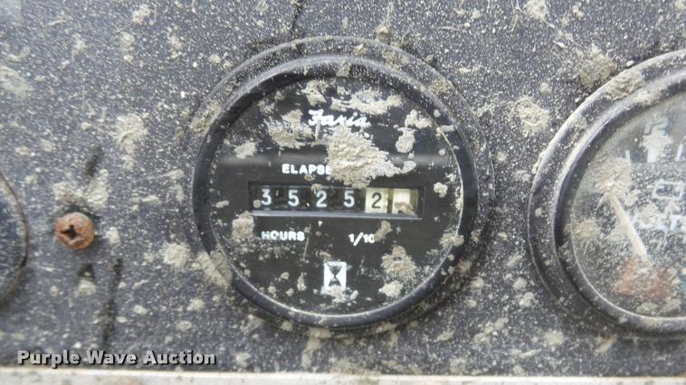 image for item J5736 1997 Night Buster Magnum 4000 light plant