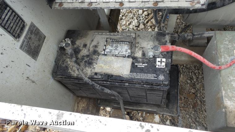 image for item J5736 1997 Night Buster Magnum 4000 light plant