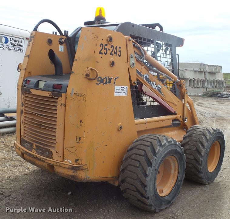 image for item J5738 2003 Case 90XT skid steer