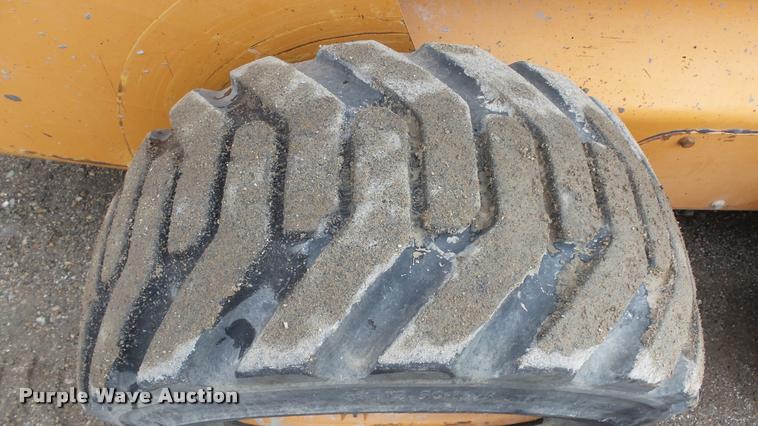 image for item J5738 2003 Case 90XT skid steer