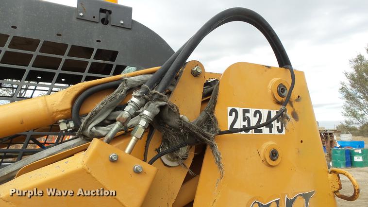 image for item J5738 2003 Case 90XT skid steer